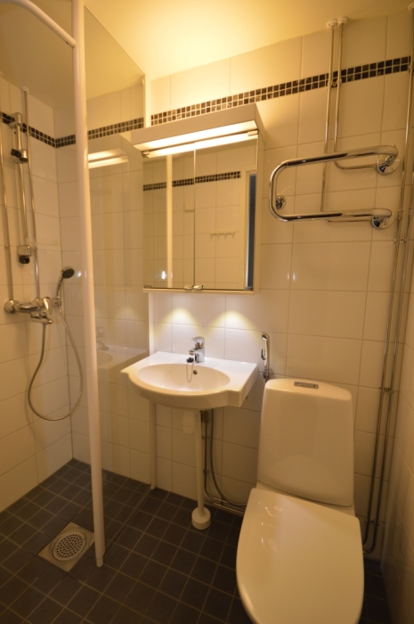 Kalustettu asunto | Kylpyhuone | Lähderanta 22, Espoo